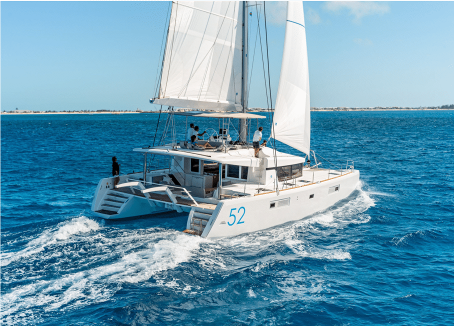 lagoon 52