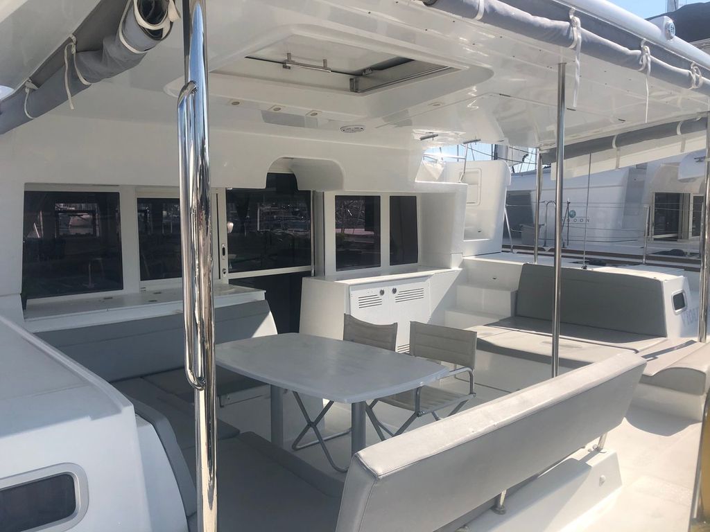 Lagoon 450 Pre-Owned Catamaran for Sale in Greece - Boat Images
