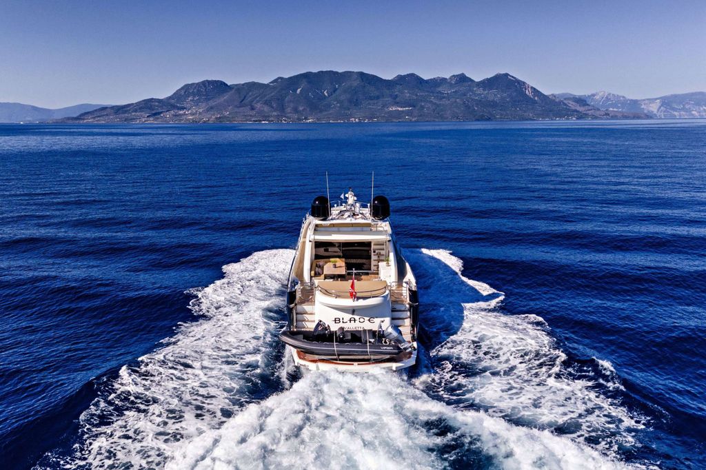 BLADE 6 - Boat Images