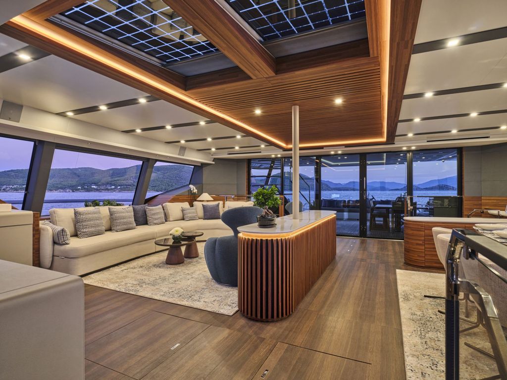 ALINA - Boat Images