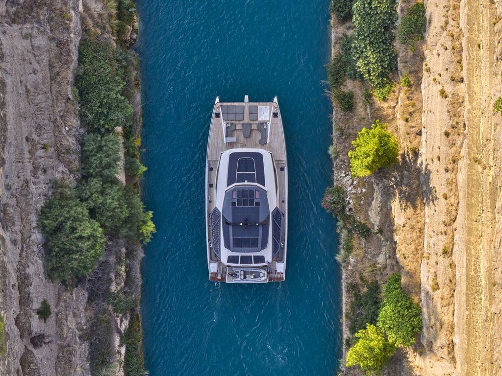 CHRISTAL MIO 80 - Boat Images