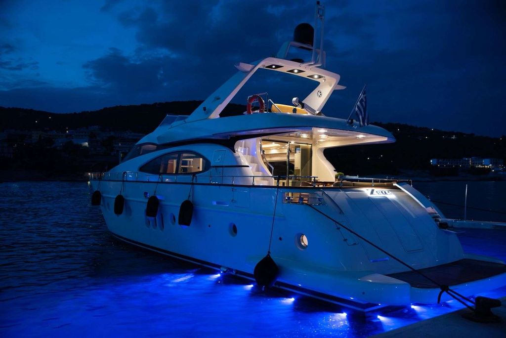 ESTIA ZEUS - Boat Images