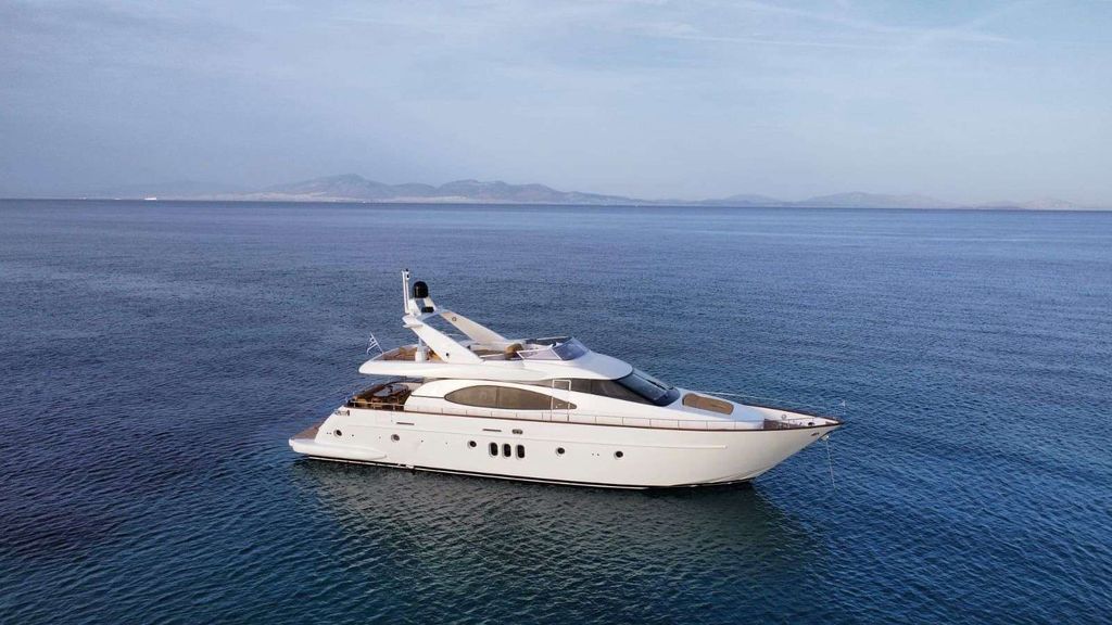 ESTIA ZEUS - Boat Images