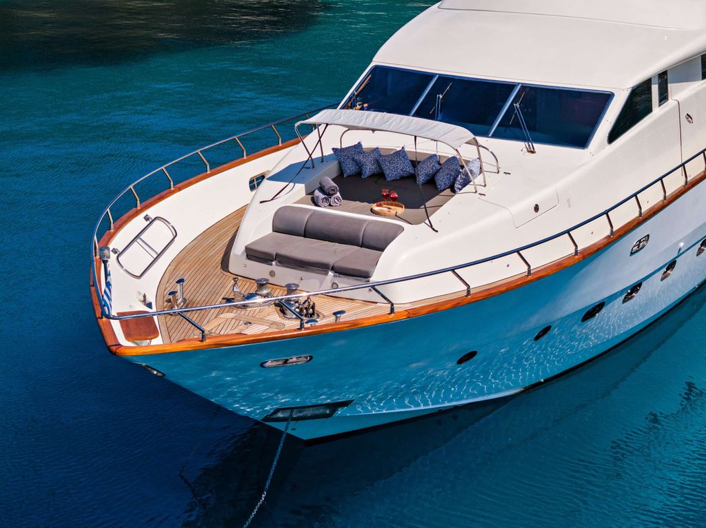 DREAM - Boat Images