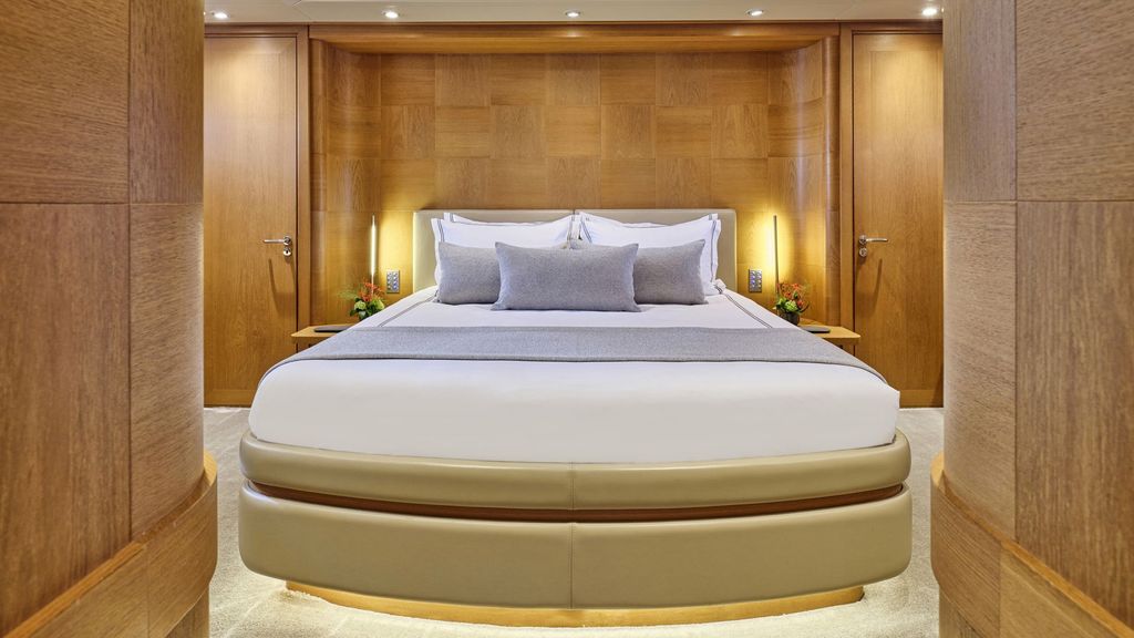 TIGRA - Boat Images