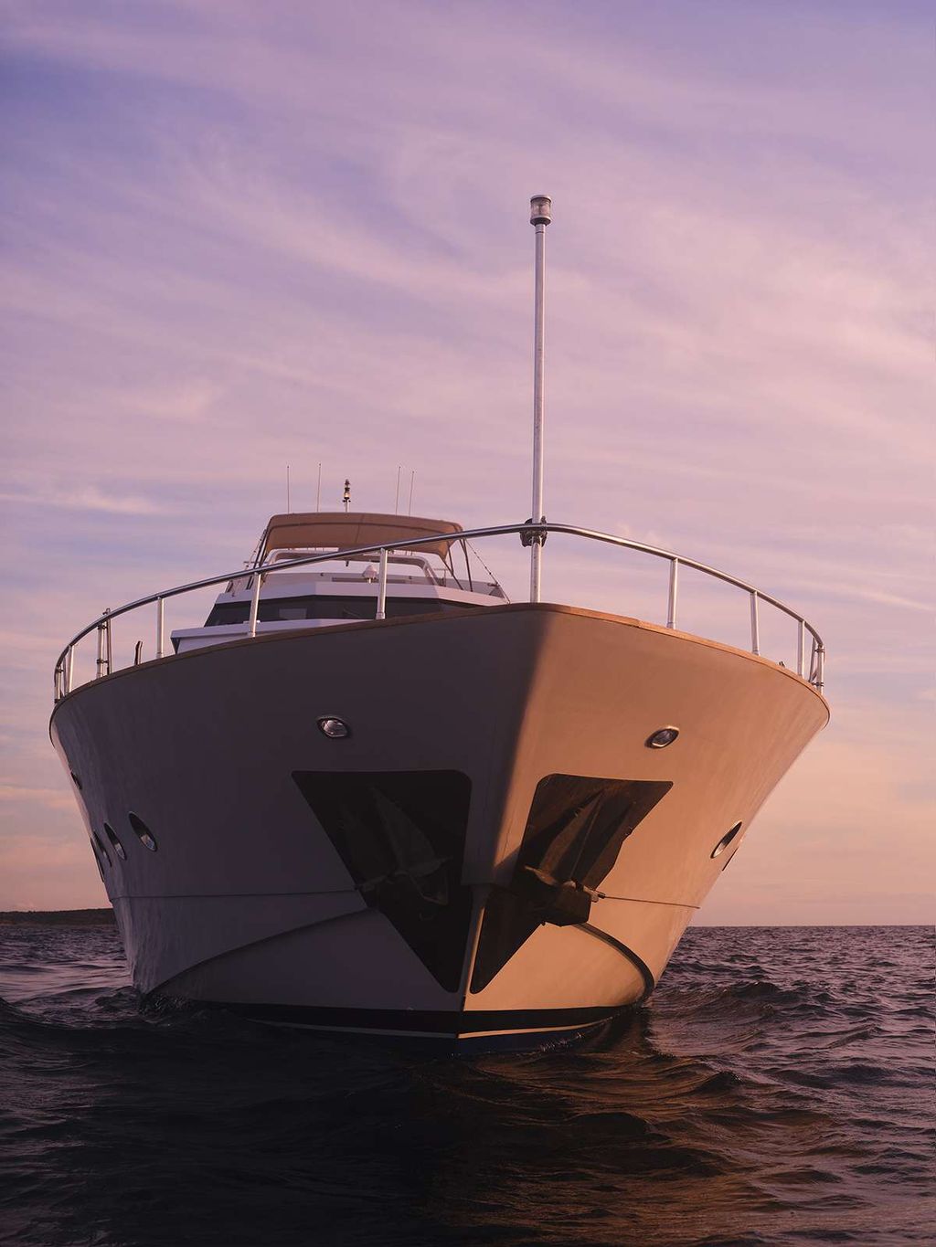 CARI&Ntilde;O - Boat Images
