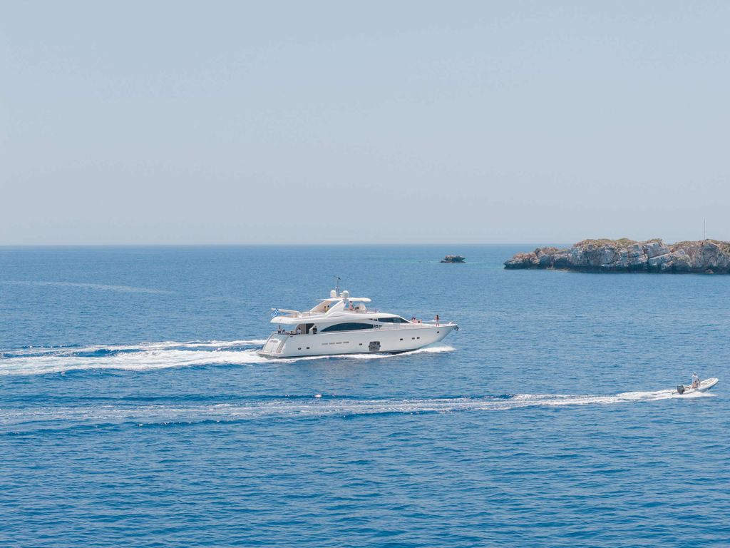 NATASSA ( ex LADY NATASA) - Boat Images