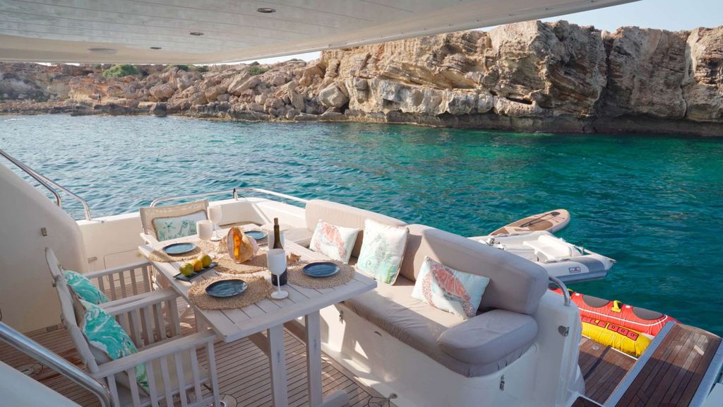 ESPERANZA - Boat Images