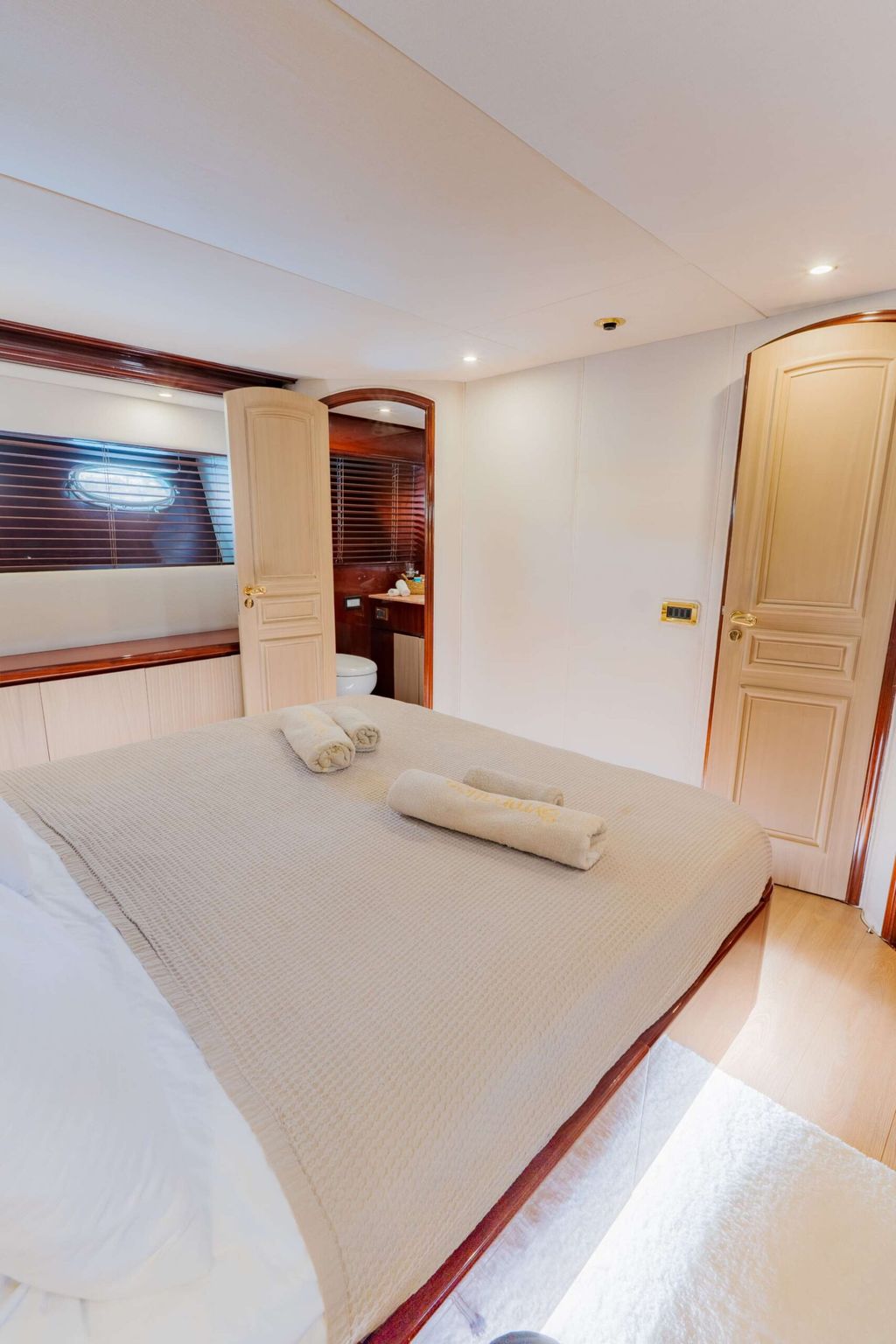SYMPATICO - Boat Images