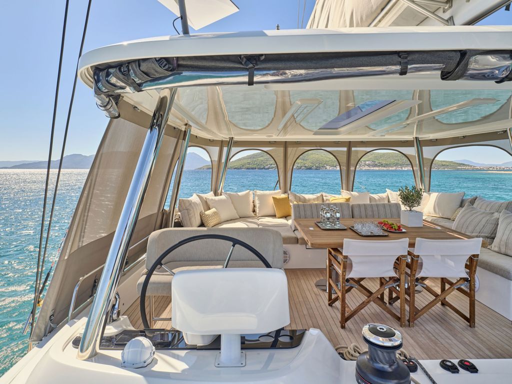 LULU - Boat Images