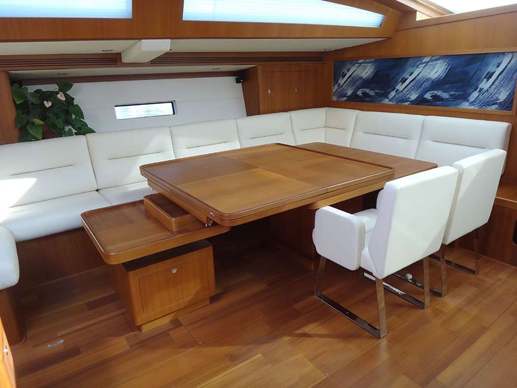 HUAYRA - Boat Images