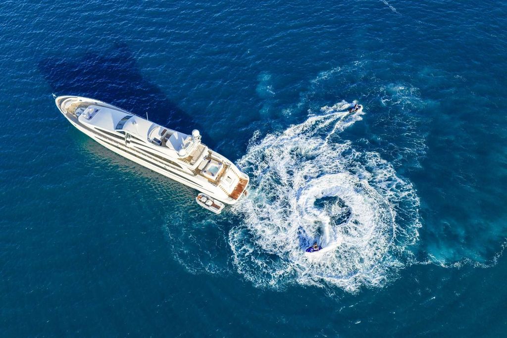 LIBERDADE - Boat Images