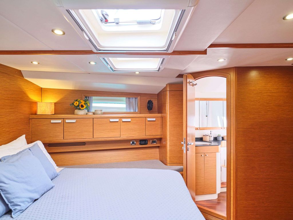 SHOOTING STAR - Boat Images