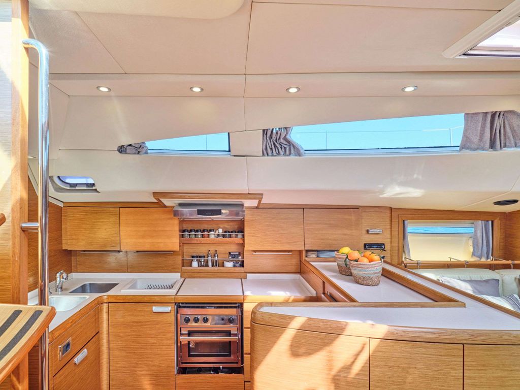 SHOOTING STAR - Boat Images