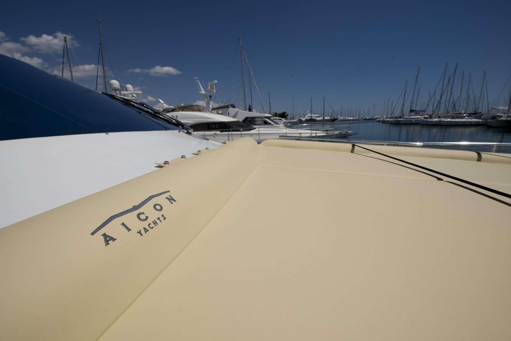 JULY - Boat Images