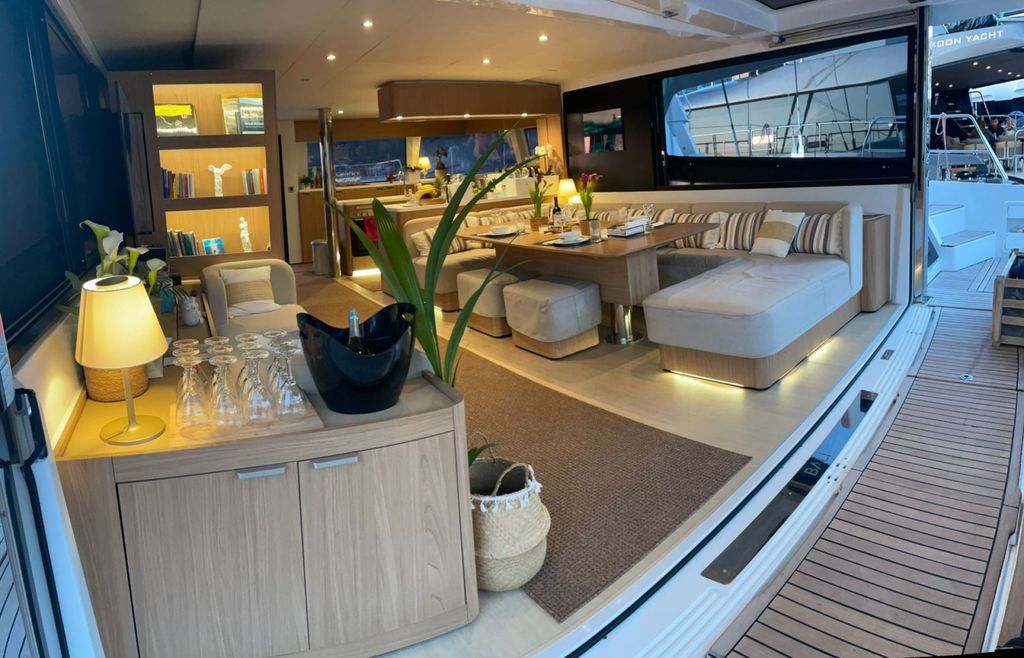 KOS 58.CAT - Boat Images