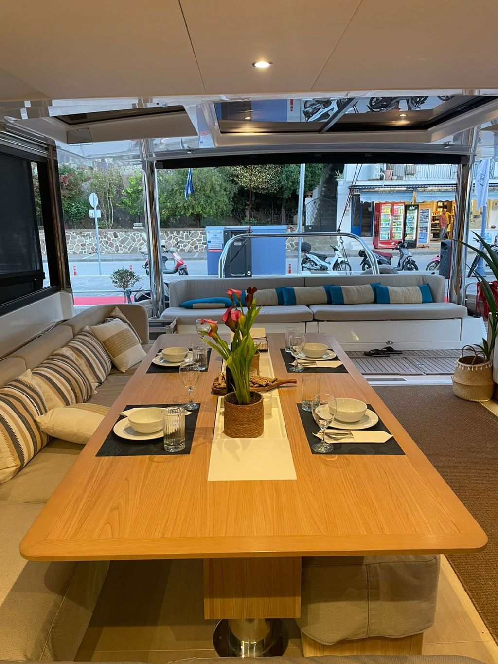 KOS 58.CAT - Boat Images
