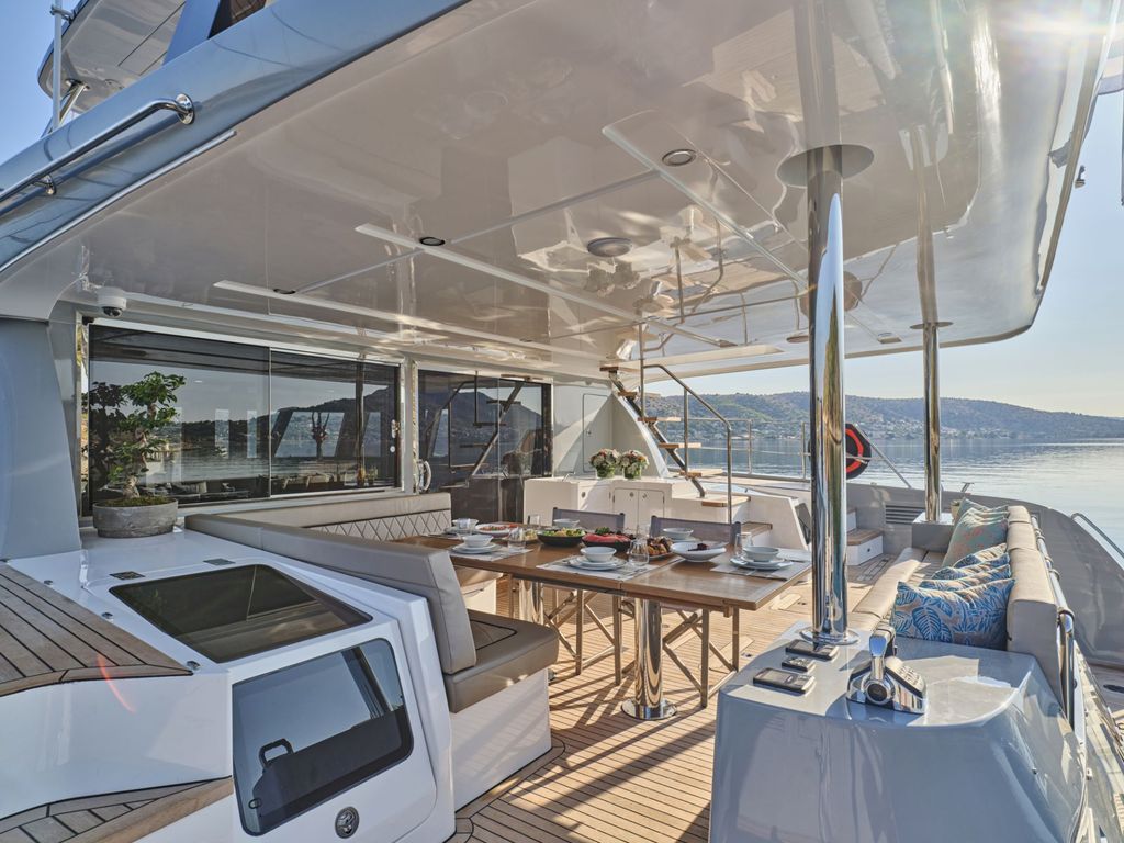 ANDARE OLTRE - Boat Images