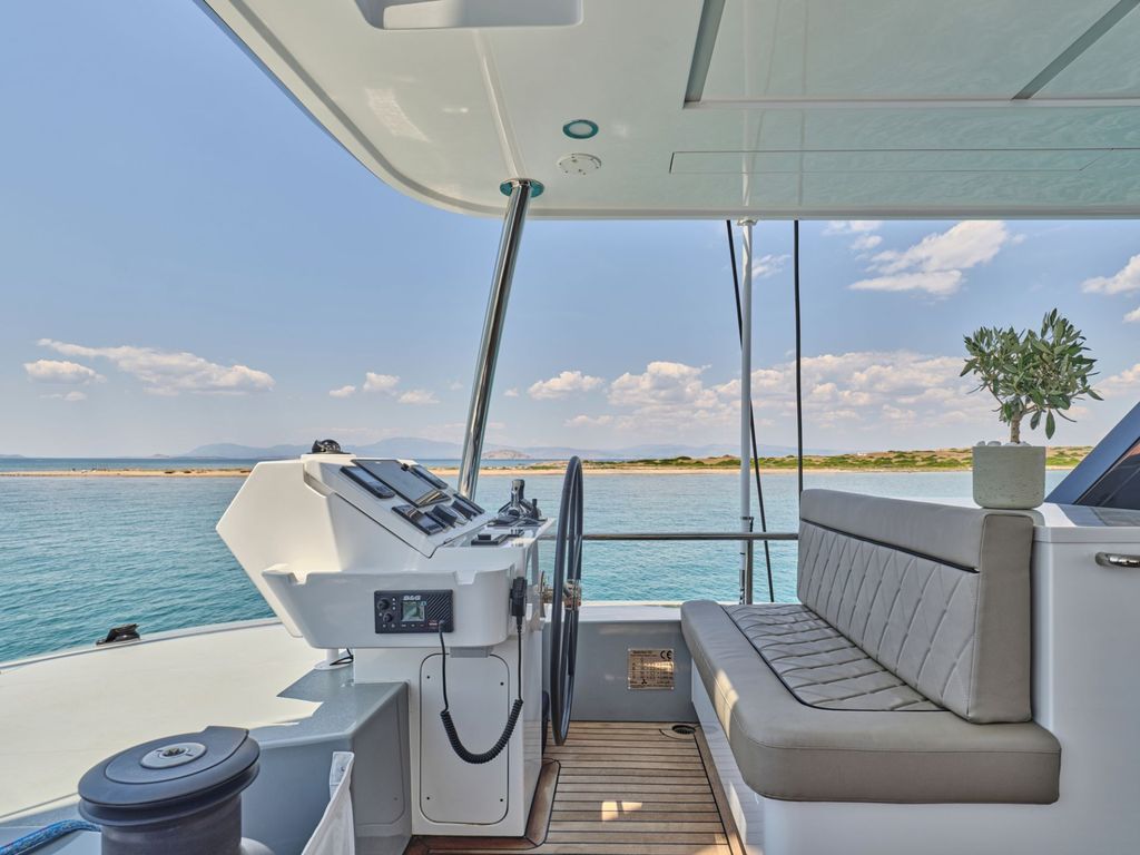 ANDARE OLTRE - Boat Images