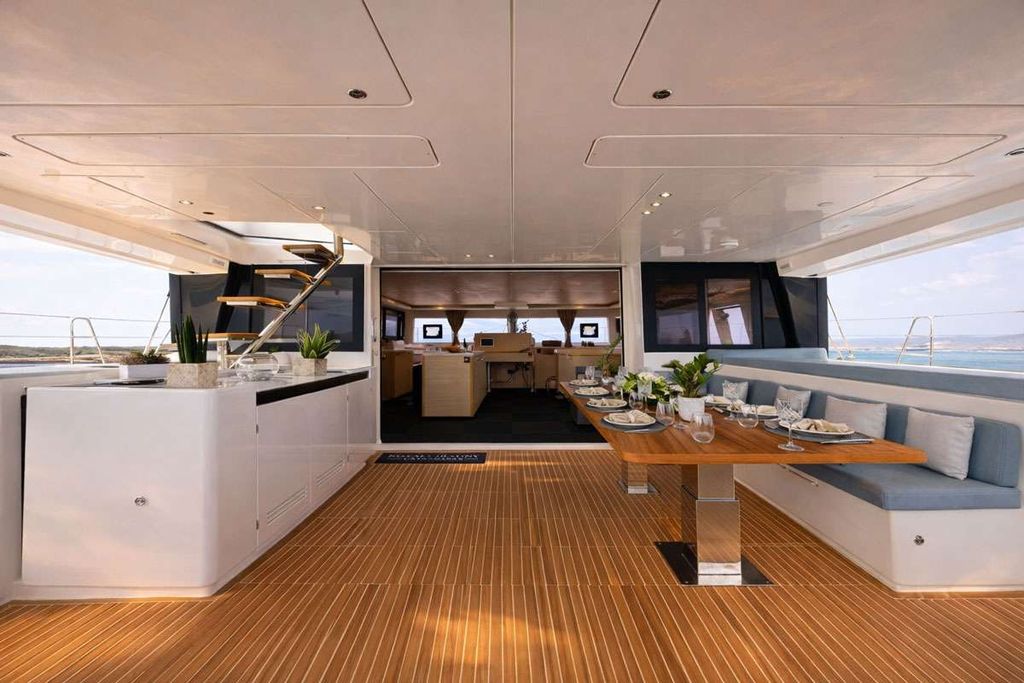 ROYAL DESTINY - Boat Images