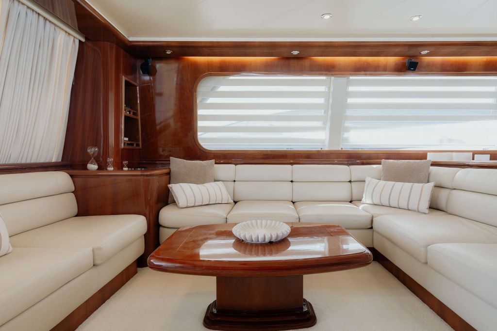 ESTIA POSEIDON - Boat Images