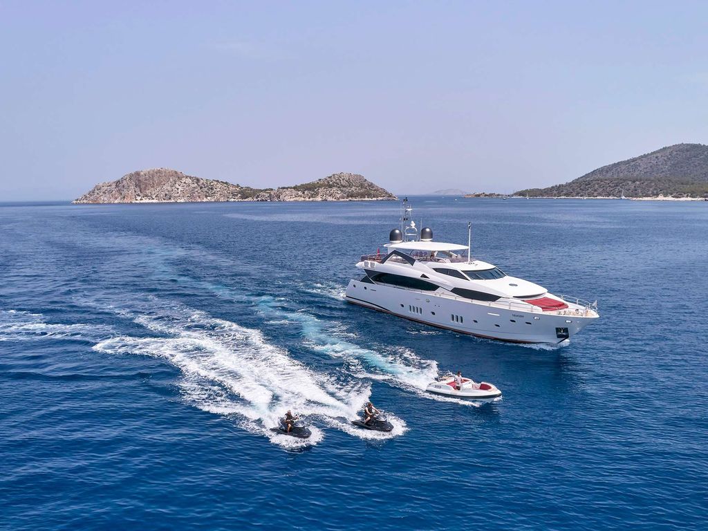 WHITE PEARL I - Boat Images