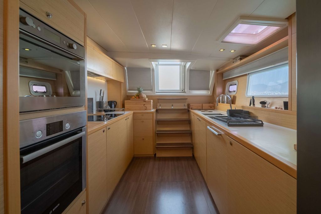 MY OFFICE - Boat Images