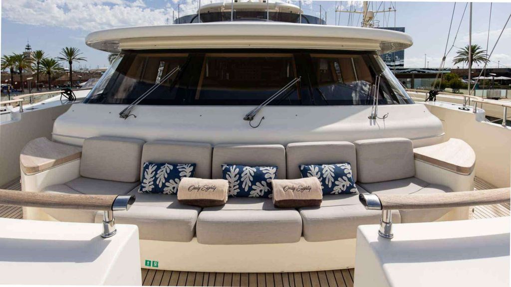 PALATIAL - Boat Images