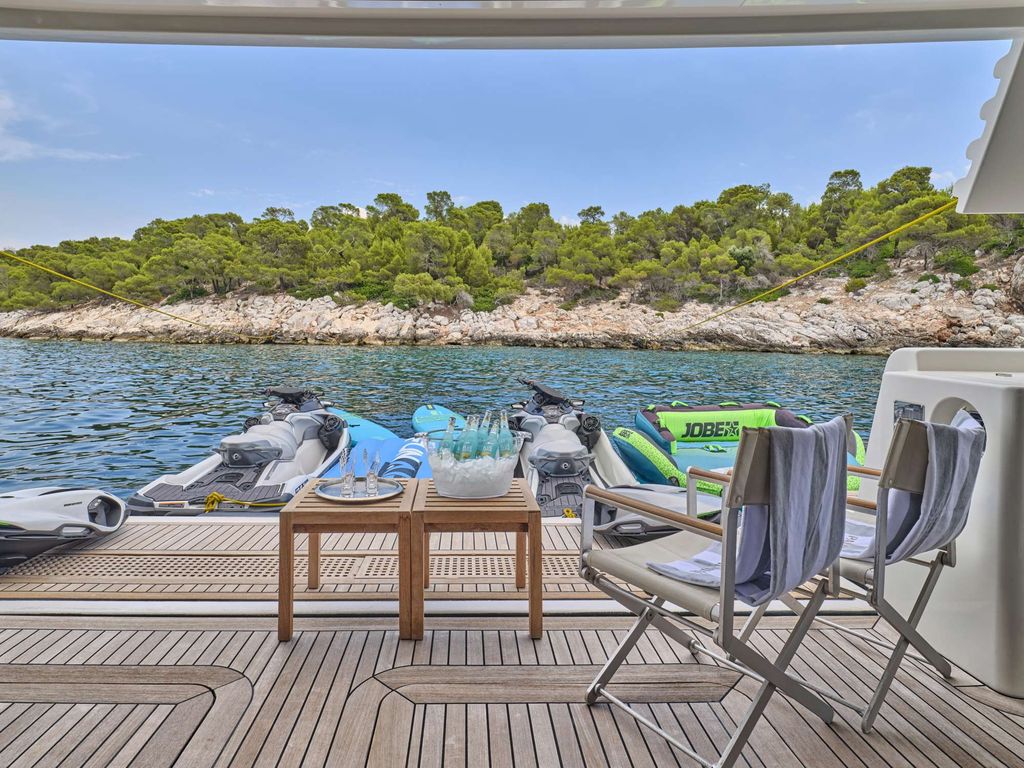PALATIAL - Boat Images