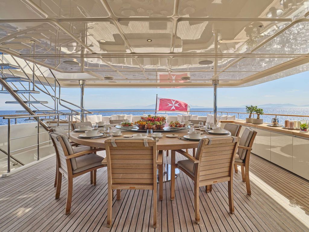 PALATIAL - Boat Images