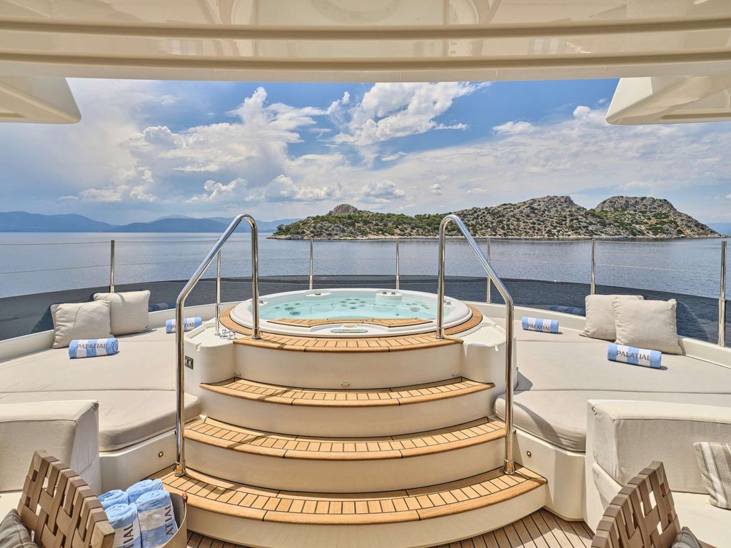 PALATIAL - Boat Images