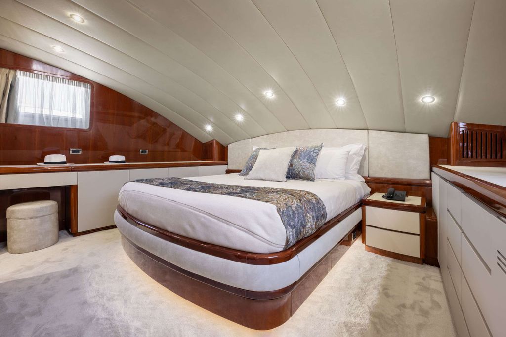 AZURE ONE - Boat Images