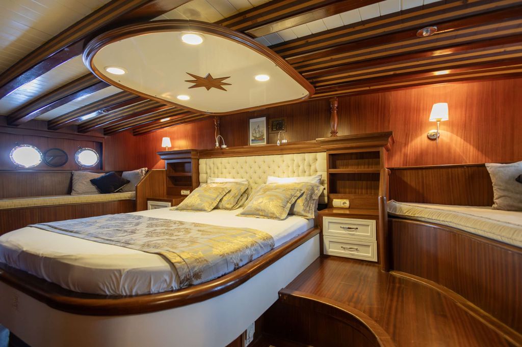 Oxyzen - Boat Images