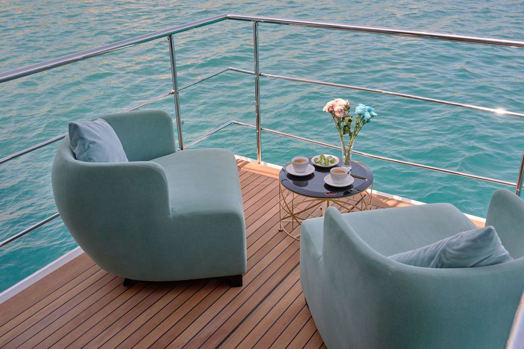 PURA VIDA - Boat Images
