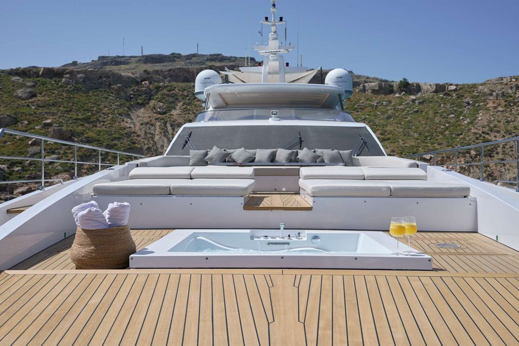 PURA VIDA - Boat Images