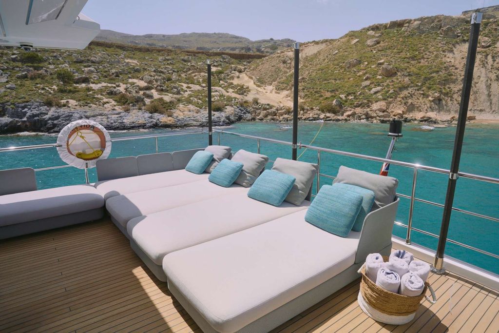 PURA VIDA - Boat Images