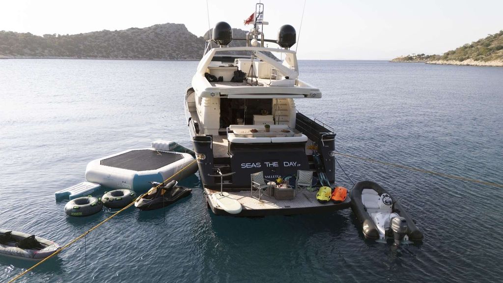 SEAS THE DAY - Boat Images