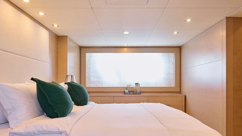 SEAS THE DAY - Boat Images