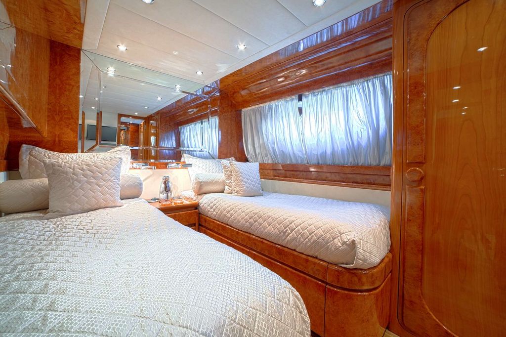 ZOI - Boat Images