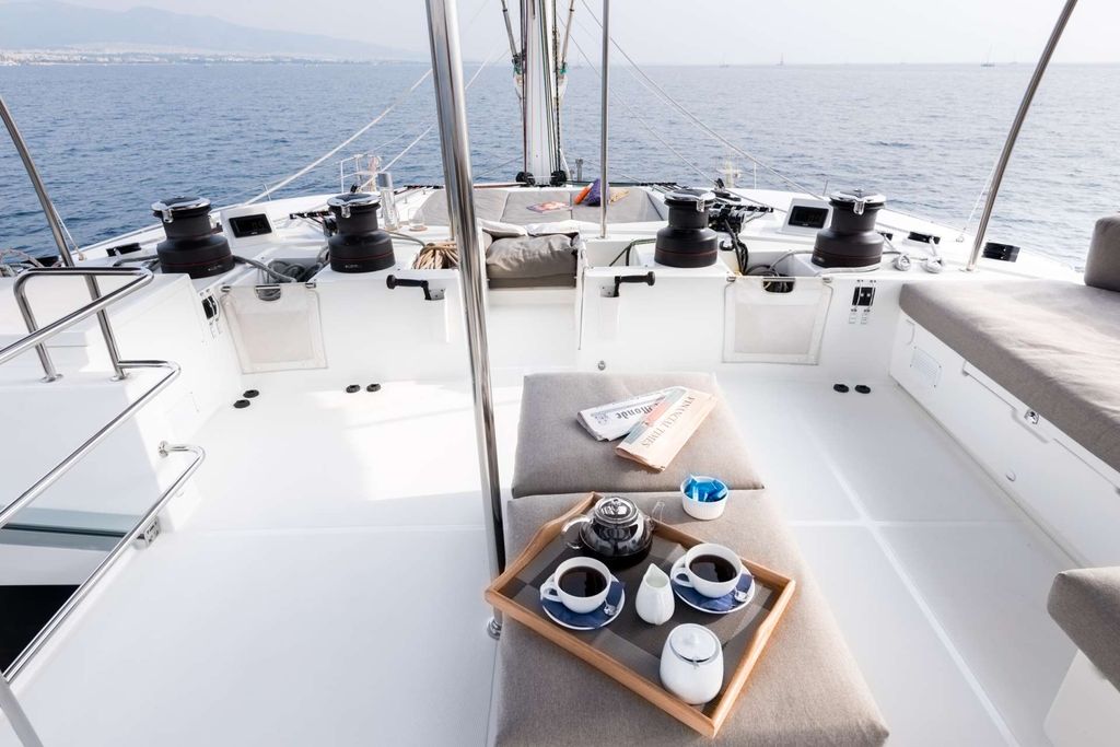 SELENE - Boat Images