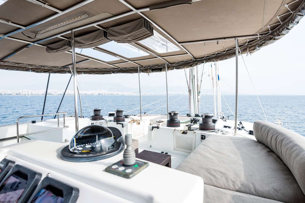 SELENE - Boat Images