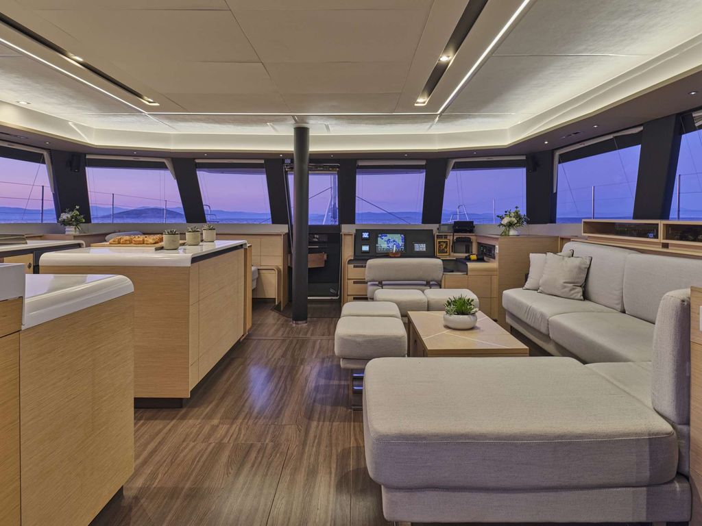 SERENISSIMA - Boat Images