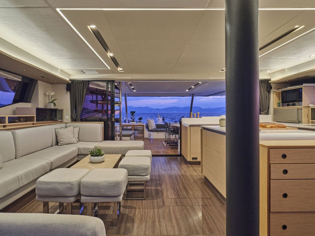 SERENISSIMA - Boat Images