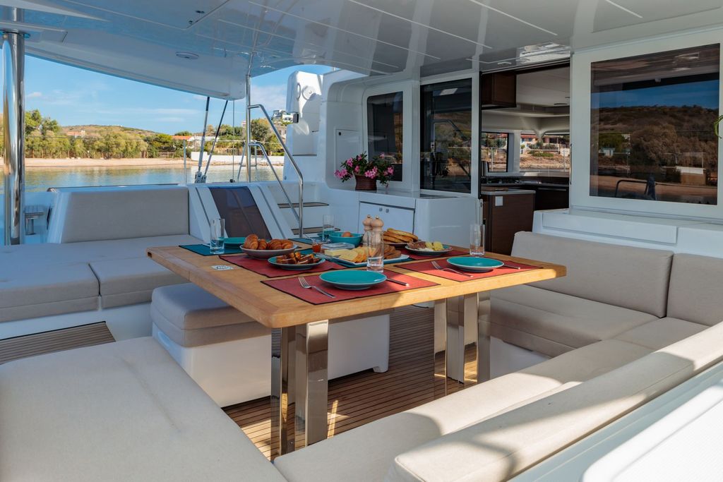 Madinina - Boat Images