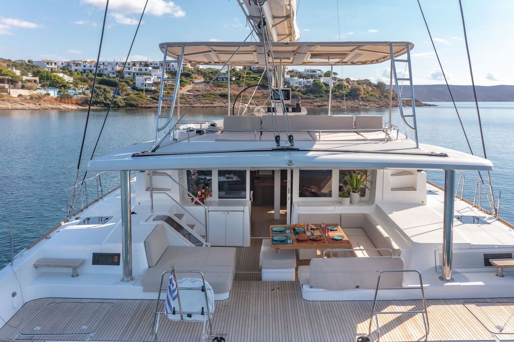 Madinina - Boat Images
