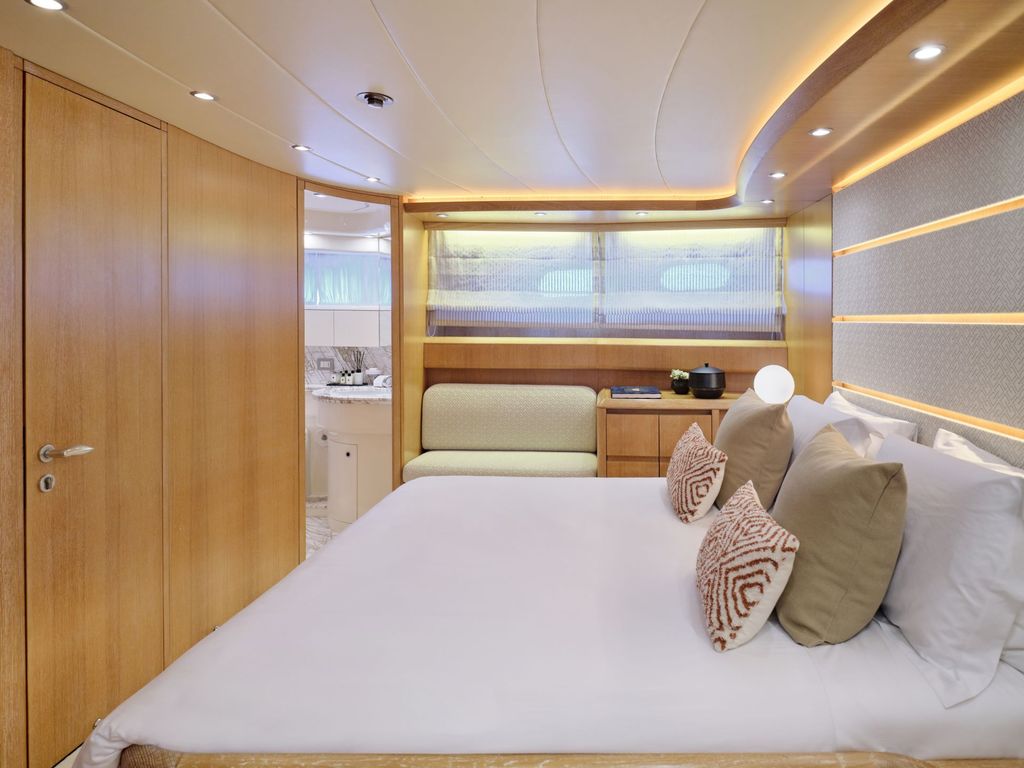 IRENE’S - Boat Images