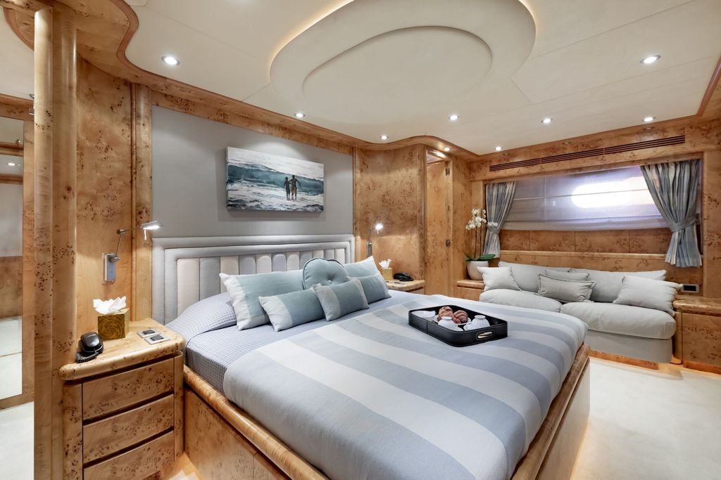 ANDILIS - Boat Images