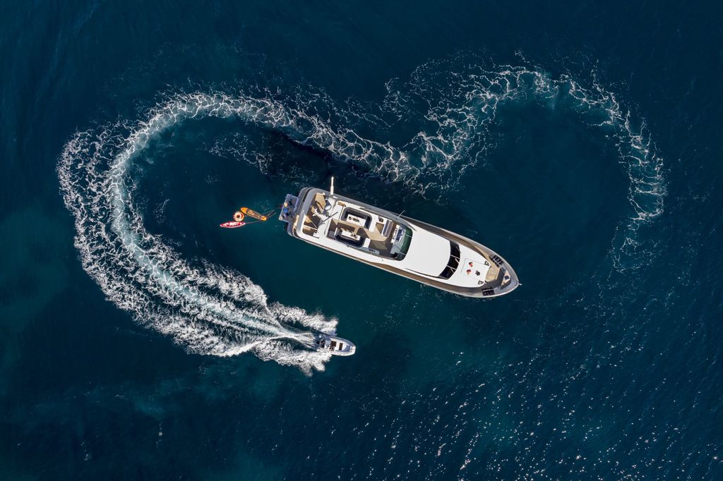 ANDILIS - Boat Images