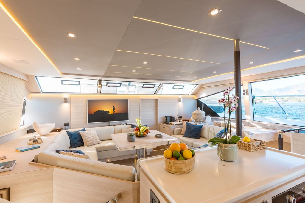 MARY’ S GRACE - Boat Images