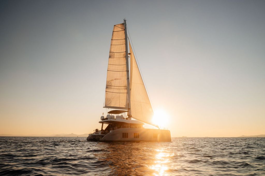 Viva 4 - Boat Images
